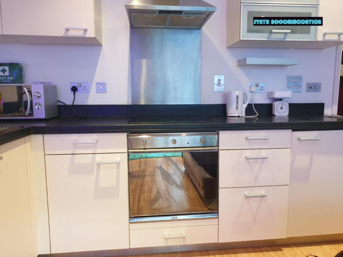 80S Retro 1Bed Studio Serviced Apartment Canary Wharf Perfect For Solo & Couple Travellers London Exterior foto